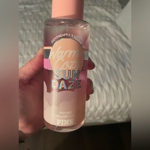 Warm and Cozy Sun Daze Body Mist 250 ml/8.4 Fl oz. Never used.